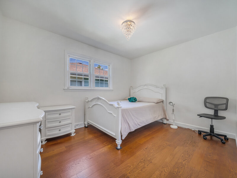 18026 Oakley Avenue Lansing IL 60438