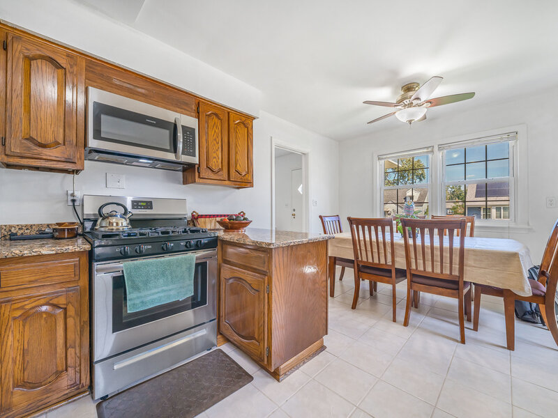 18026 Oakley Avenue Lansing IL 60438