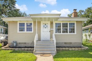 Photo of 18026 Oakley Avenue Lansing IL 60438