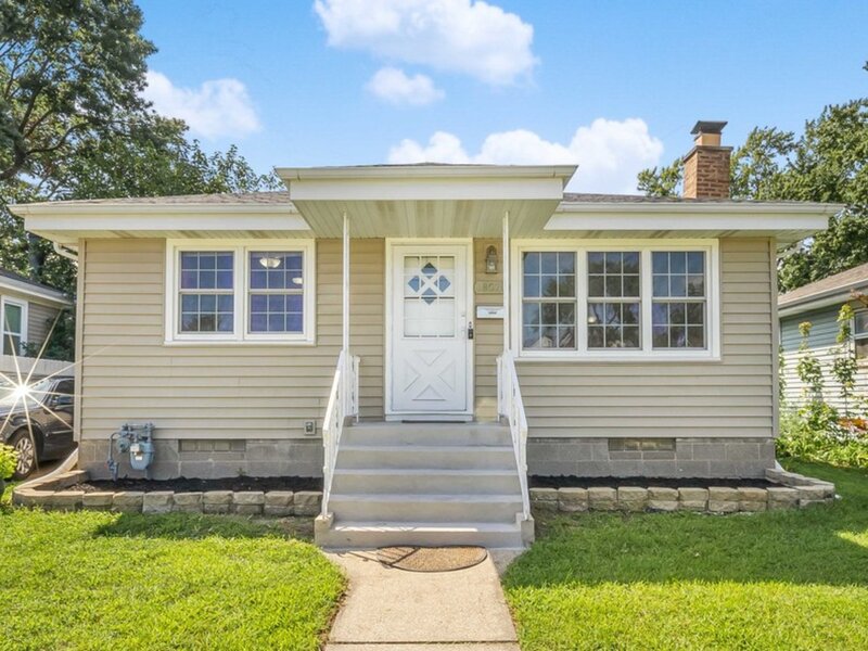 18026 Oakley Avenue Lansing IL 60438