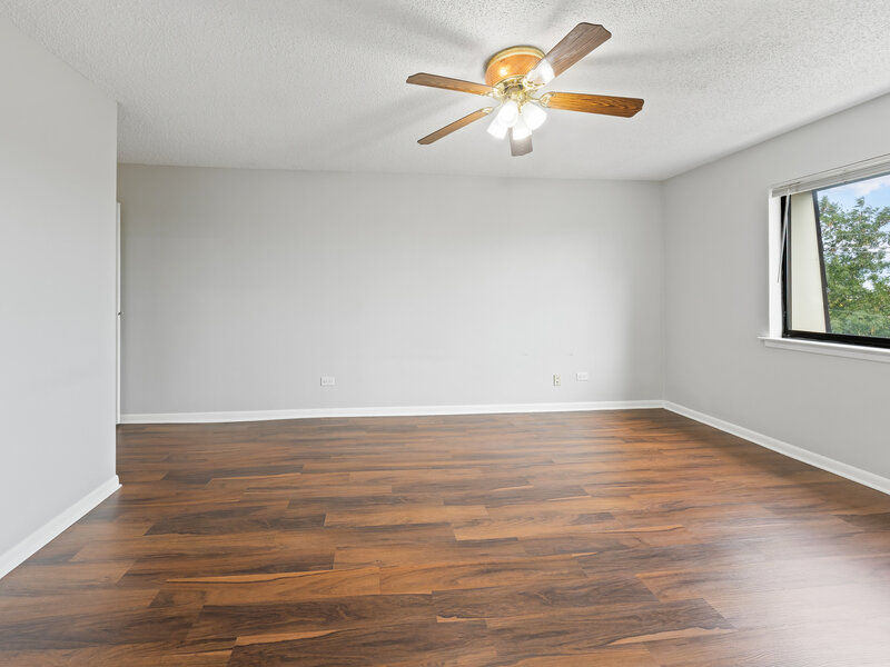 1472 Carol Court Palatine IL 60074