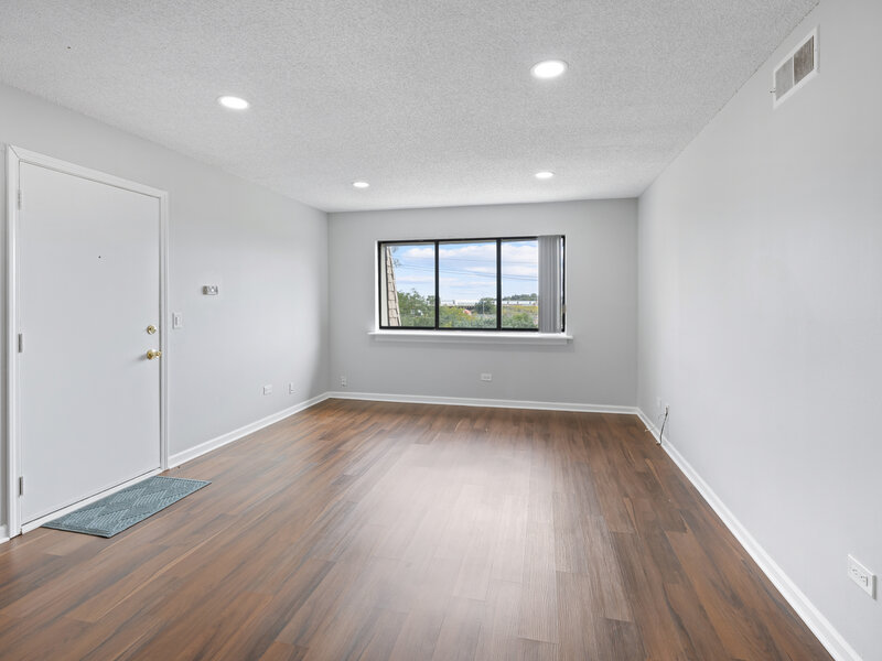 1472 Carol Court Palatine IL 60074