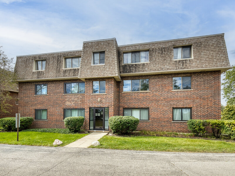 1472 Carol Court Palatine IL 60074