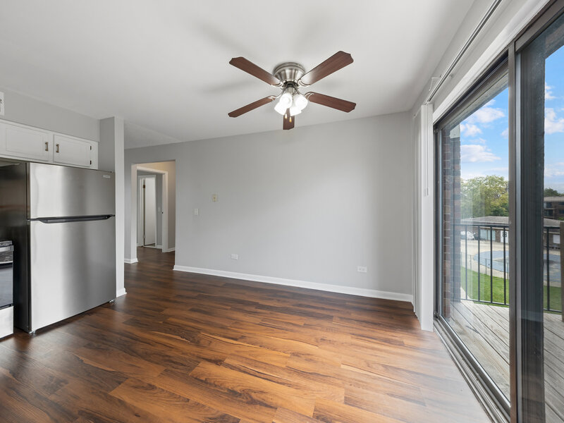 1472 Carol Court Palatine IL 60074