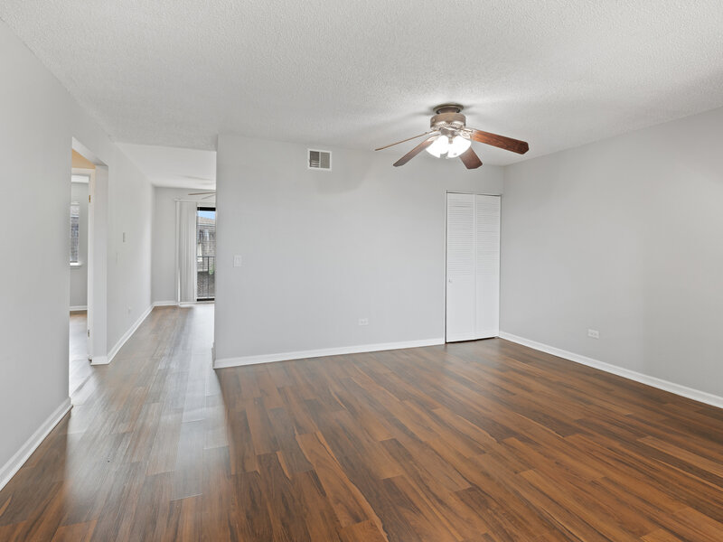 1472 Carol Court Palatine IL 60074
