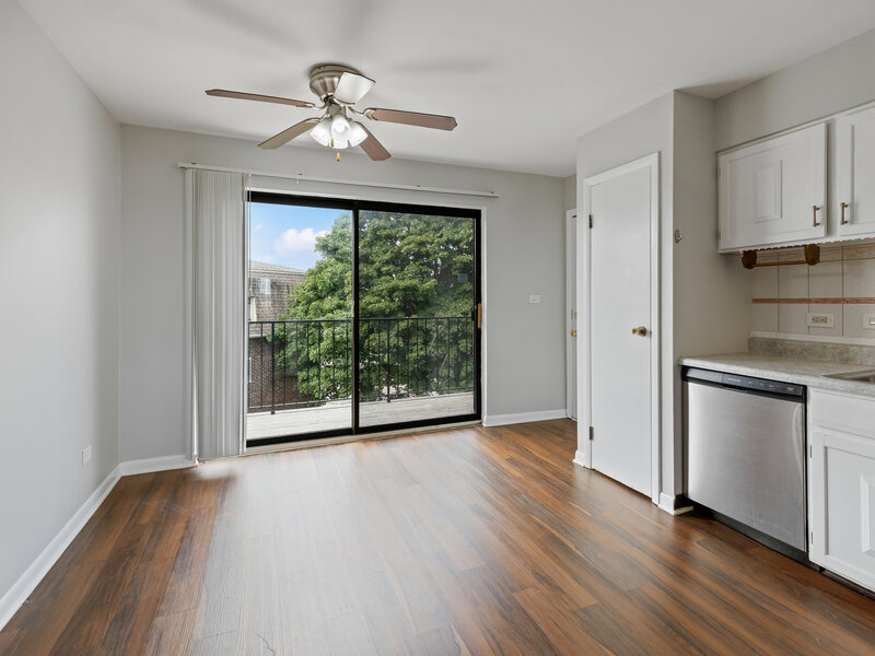 1472 Carol Court Palatine IL 60074