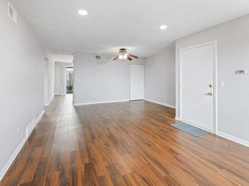1472 Carol Court Palatine IL 60074