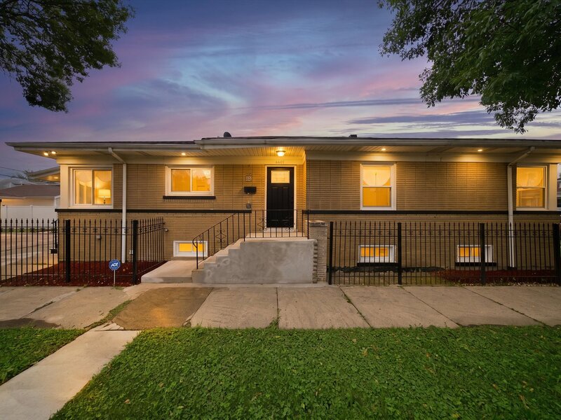 6601 S Francisco Avenue Chicago IL 60629