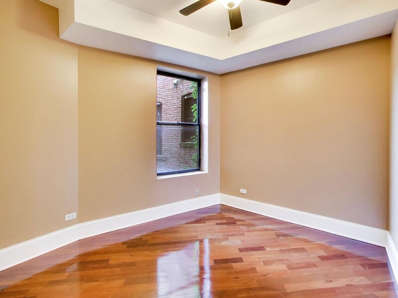 5203 S Indiana Avenue Chicago IL 60615