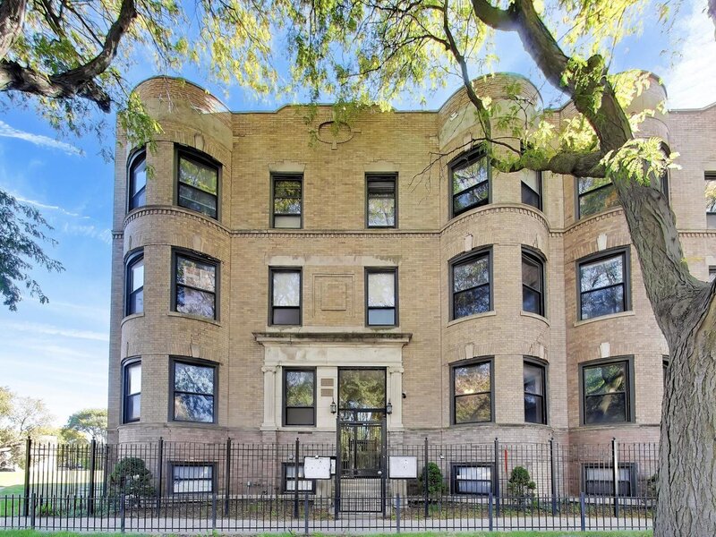 5203 S Indiana Avenue Chicago IL 60615