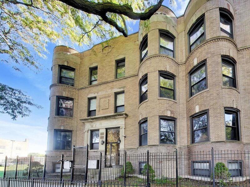 5203 S Indiana Avenue Chicago IL 60615