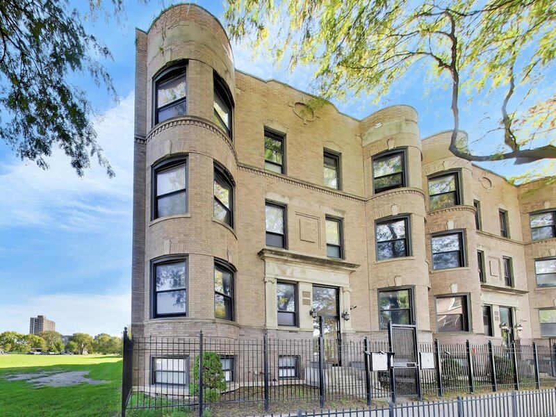 5203 S Indiana Avenue Chicago IL 60615