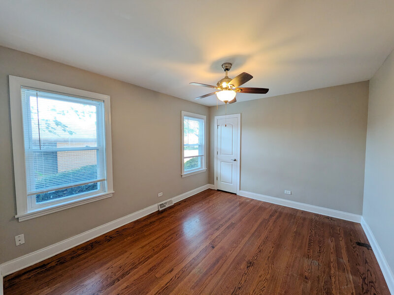 8825 S California Avenue Evergreen Park IL 60805