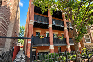 Photo of 4447 S Indiana Avenue Chicago IL 60653 Unit 1R