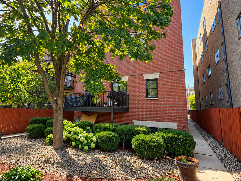 4447 S Indiana Avenue Chicago IL 60653