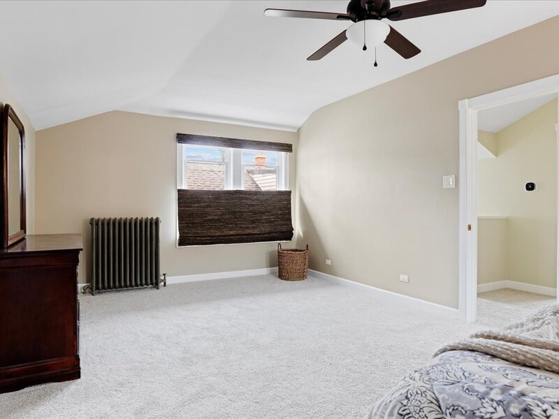 5523 W Pensacola Avenue Chicago IL 60641