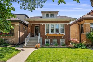 Photo of 5523 W Pensacola Avenue Chicago IL 60641