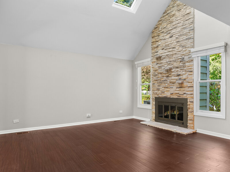 52 Whittington Course St. Charles IL 60174