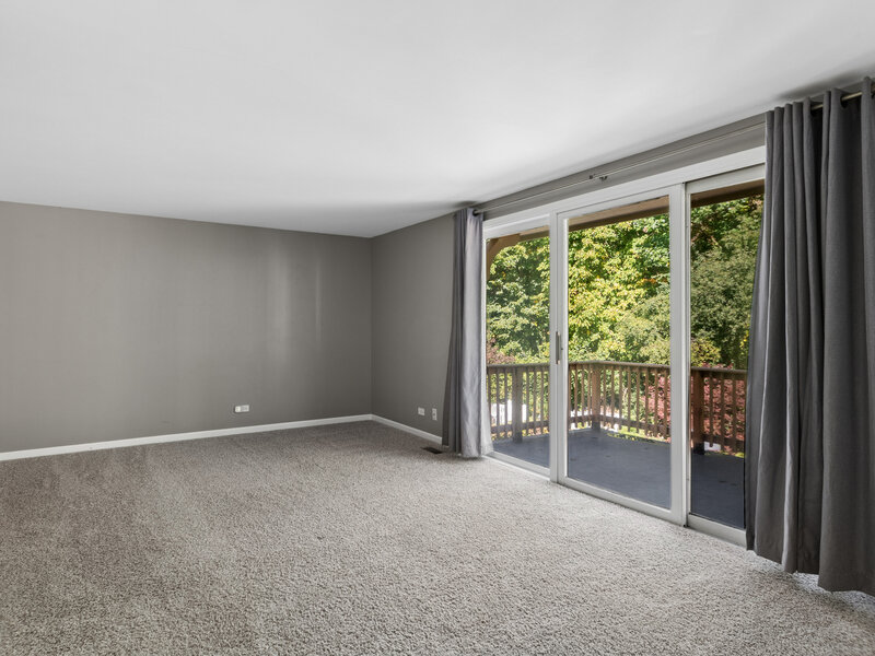 52 Whittington Course St. Charles IL 60174