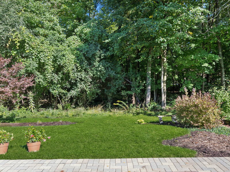 52 Whittington Course St. Charles IL 60174