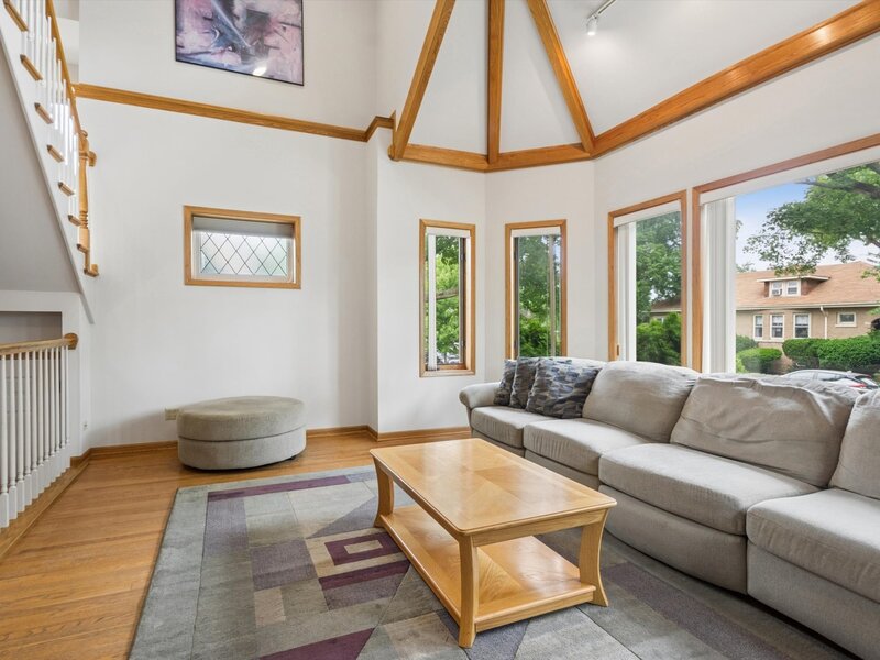 7349 W Ibsen Street Chicago IL 60631