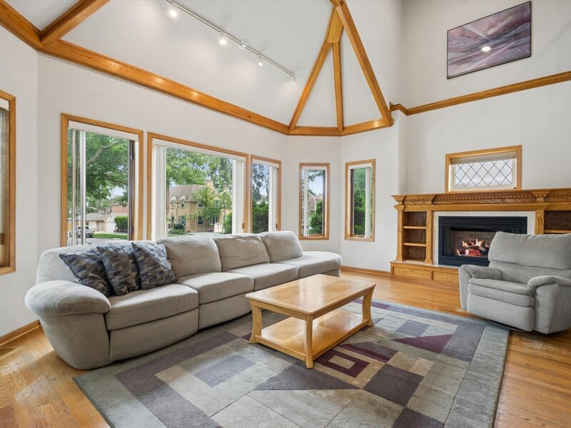 7349 W Ibsen Street Chicago IL 60631