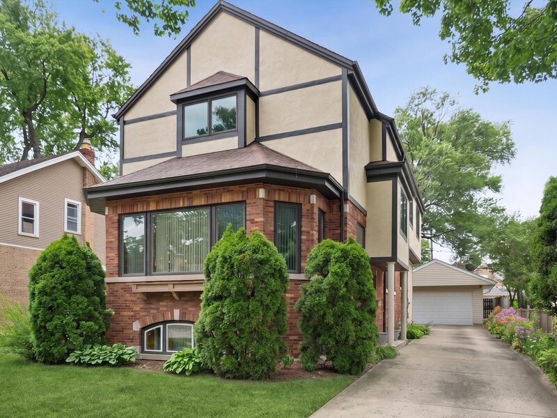 7349 W Ibsen Street Chicago IL 60631