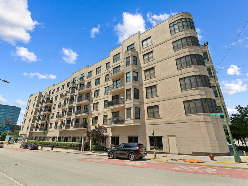 520 N Halsted Street Chicago IL 60642