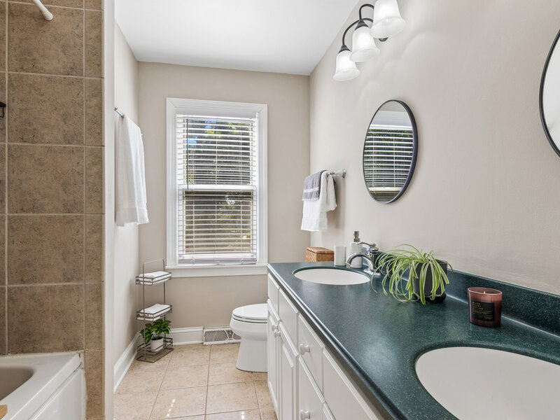 6809 Hillcrest Drive Crystal Lake IL 60012