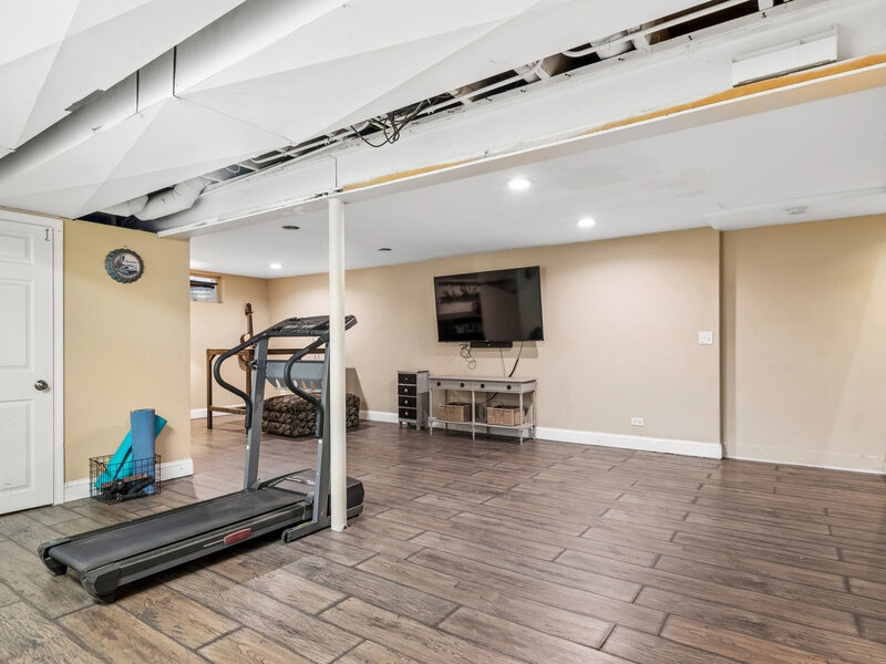 6809 Hillcrest Drive Crystal Lake IL 60012