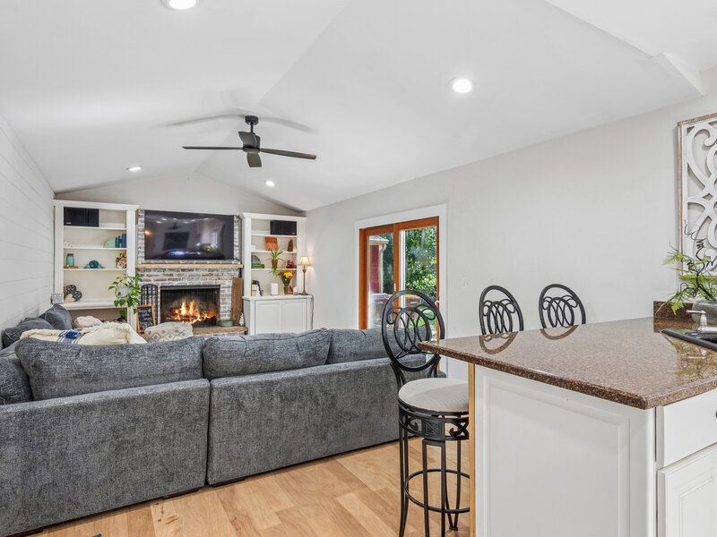 6809 Hillcrest Drive Crystal Lake IL 60012