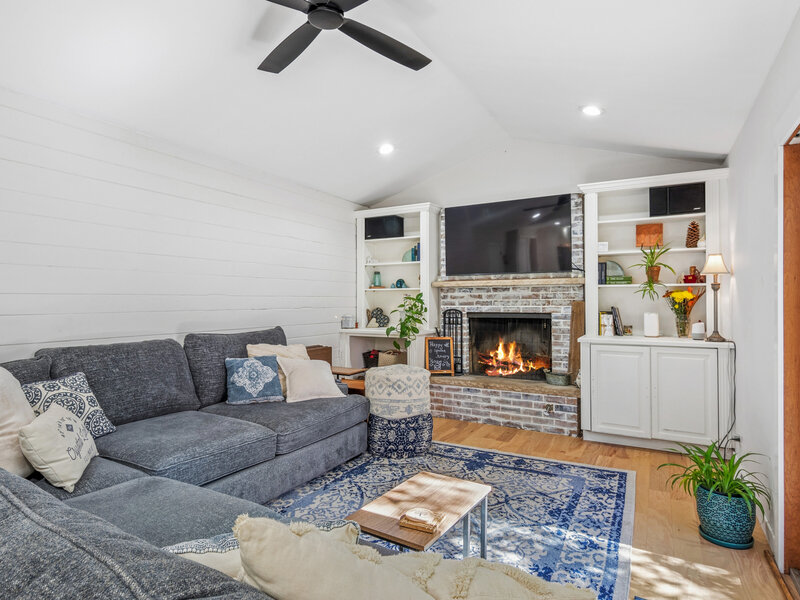 6809 Hillcrest Drive Crystal Lake IL 60012