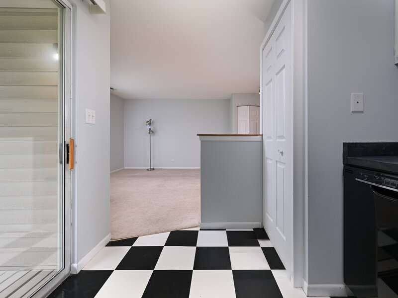 59 Gant Circle Streamwood IL 60107