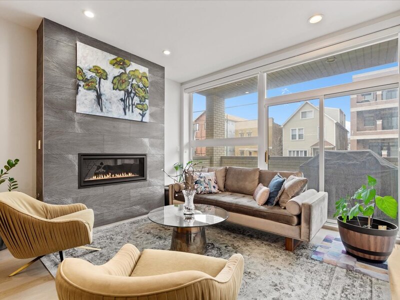 3033 N Clybourn Avenue Chicago IL 60618