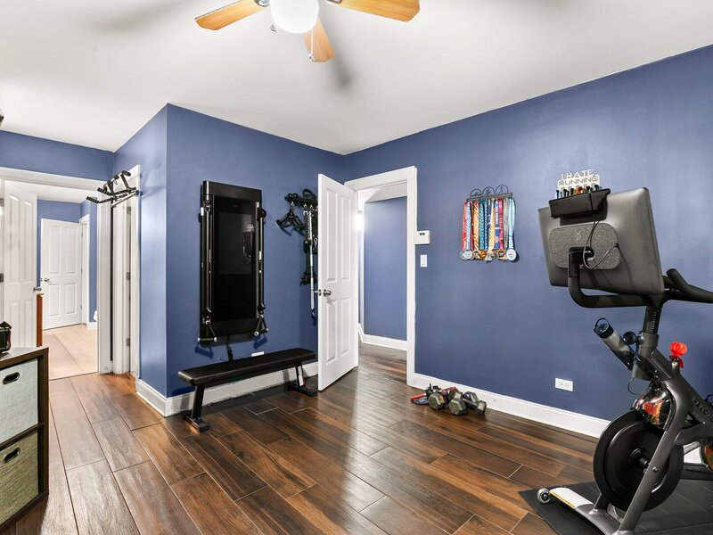 4311 S Forrestville Avenue Chicago IL 60653