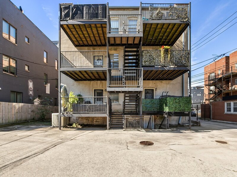 4311 S Forrestville Avenue Chicago IL 60653