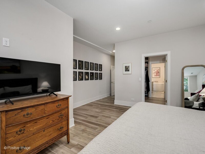 1938 N Sawyer Avenue Chicago IL 60647