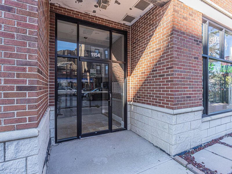 1154 W Diversey Parkway Chicago IL 60614