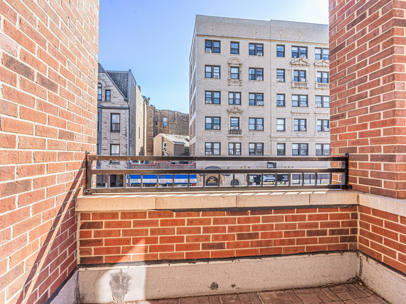 1154 W Diversey Parkway Chicago IL 60614