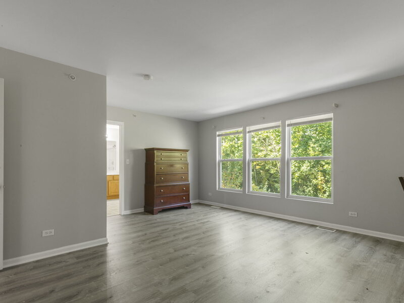 1420 Yellowstone Drive Streamwood IL 60107