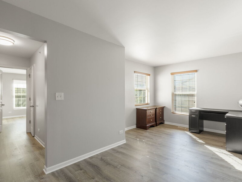 1420 Yellowstone Drive Streamwood IL 60107