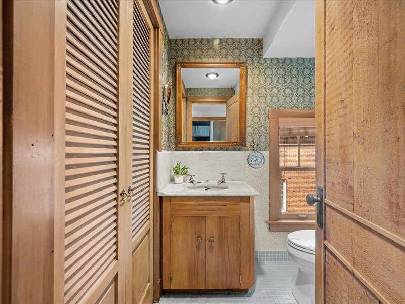 1530 Oakwood Avenue Highland Park IL 60035