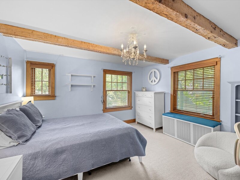 1530 Oakwood Avenue Highland Park IL 60035
