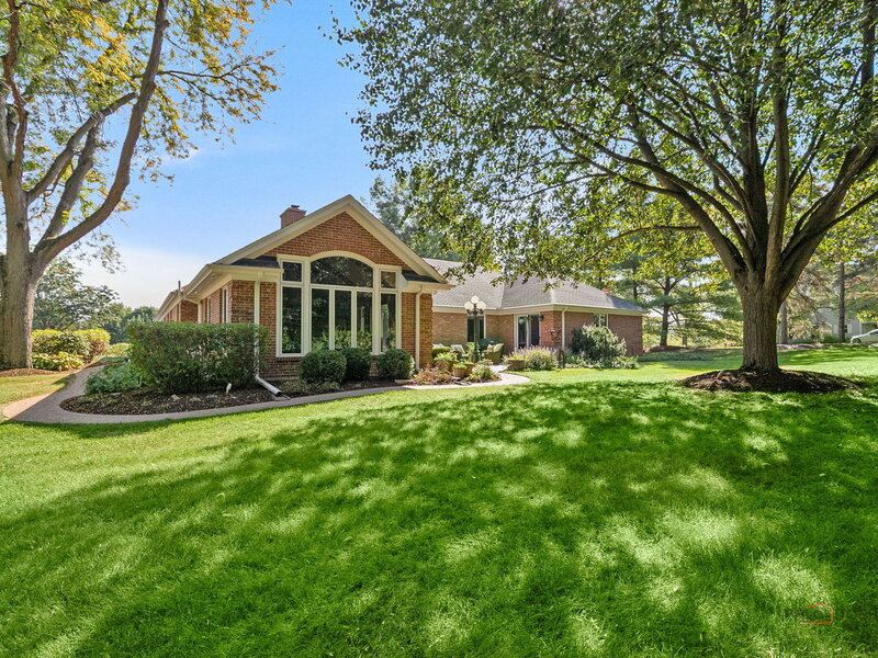 79 Mark Drive Hawthorn Woods IL 60047