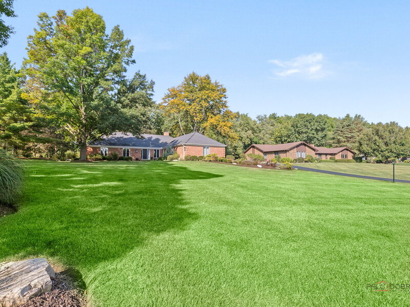 79 Mark Drive Hawthorn Woods IL 60047