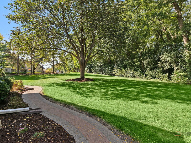 79 Mark Drive Hawthorn Woods IL 60047