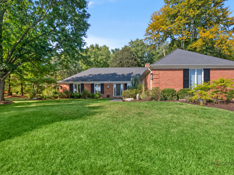 79 Mark Drive Hawthorn Woods IL 60047