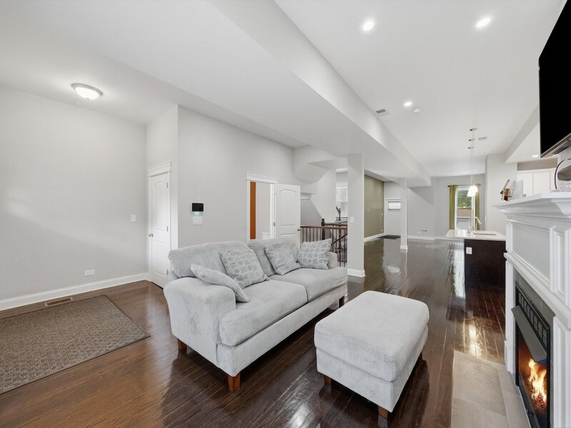 4009 S Vincennes Avenue Chicago IL 60653