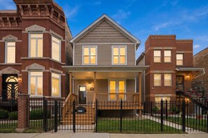 Photo of 4009 S Vincennes Avenue Chicago IL 60653