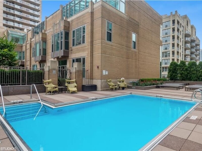 33 W Ontario Street Chicago IL 60654